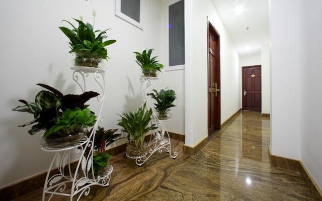 レッドドアーズ プラス ニア タン ソン ニャット エアポート 2