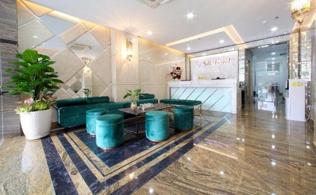 レッドドアーズ プラス ニア タン ソン ニャット エアポート 2