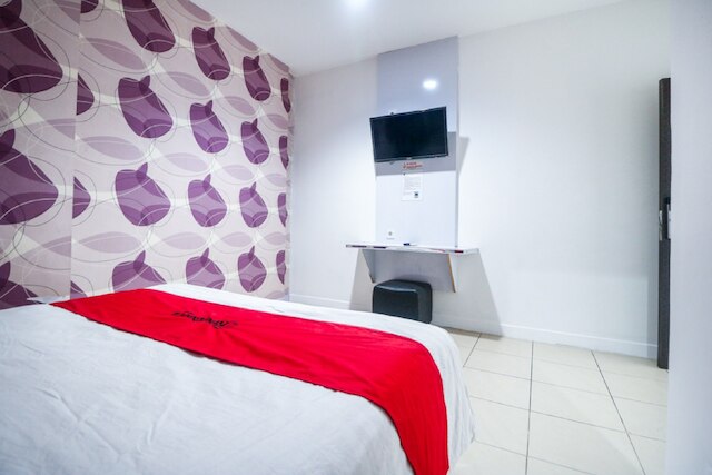 レッドドアーズ ニア ターミナル バトゥ アンパー