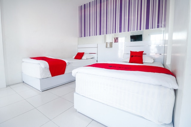 レッドドアーズ ニア ターミナル バトゥ アンパー