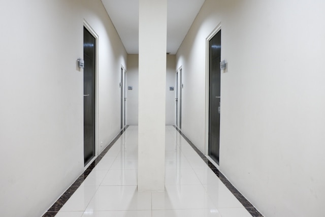 レッドドアーズ ニア ジャヴァ スーパーモール スマラン