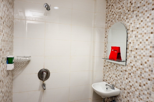 レッドドアーズ ニア ジャヴァ スーパーモール スマラン