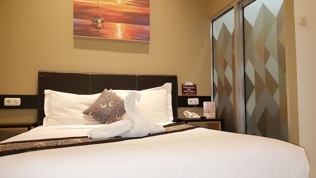 サンライズ ホテル ジョンボル