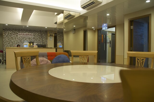 ホール サンシャイン インターナショナル ゲスト ハウス (四季阳光国际酒店)