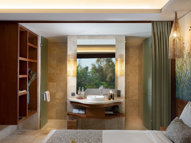 アディワナ・モンキーフォレスト