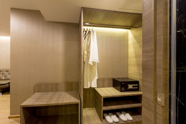 グロー スクンビット 5バイ セントロポリス