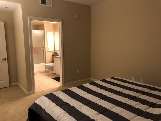 アーバインのスペクトラム センターにあるリゾート スタイルのラグジュアリーなベッドルーム 2 室、スイート