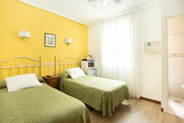 ホスタル ロス アルペス