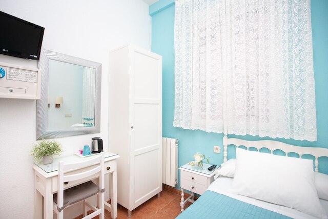 ホスタル ロス アルペス