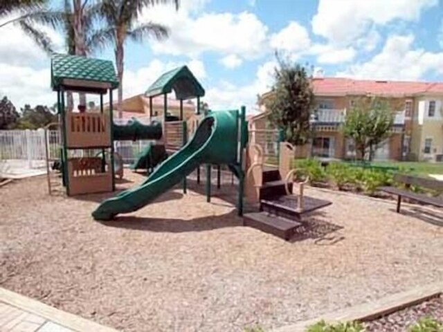 Ov1484 - エメラルド アイランド - 4 ベッド 3.5 バス タウンホーム