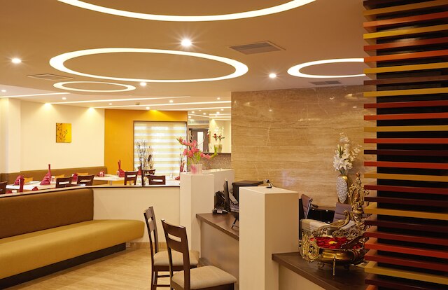 サラヴァナズ ゴールデン フルーツ ビジネス スイーツ