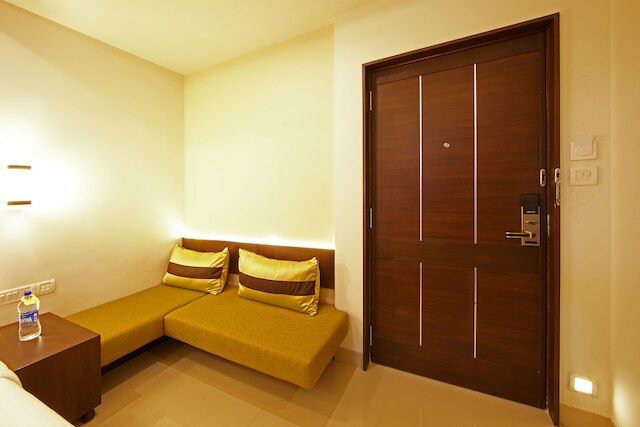 サラヴァナズ ゴールデン フルーツ ビジネス スイーツ