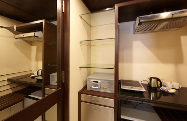 サラヴァナズ ゴールデン フルーツ ビジネス スイーツ