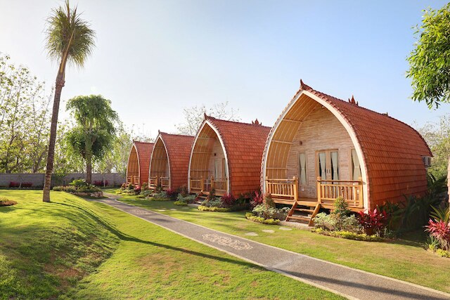 ブカル サリ ヴィラス ウルワツ