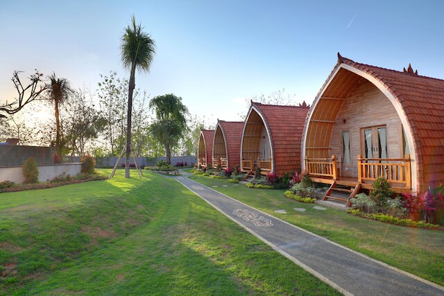 ブカル サリ ヴィラス ウルワツ