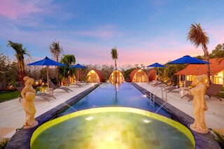 ブカル サリ ヴィラス ウルワツ