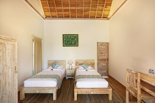 ブカル サリ ヴィラス ウルワツ