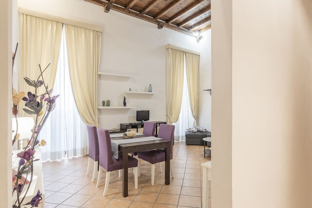 パンテオン チャーミング アパートメント