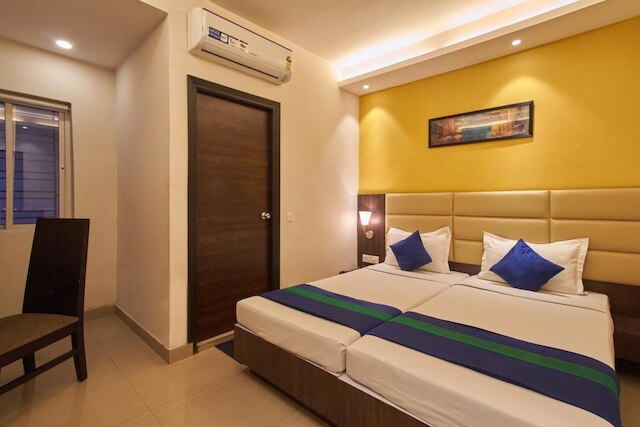 ホテル クレスト イン