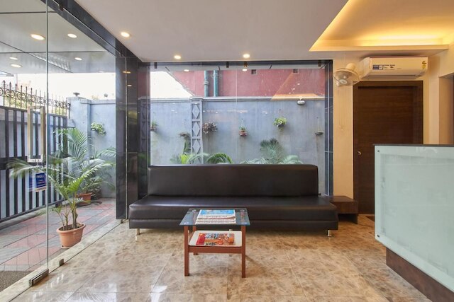 ホテル クレスト イン