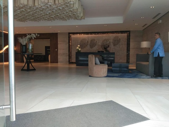 コンド アパートメント イン マクタン ニュータウン