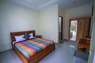 プラメワリ ホームステイ