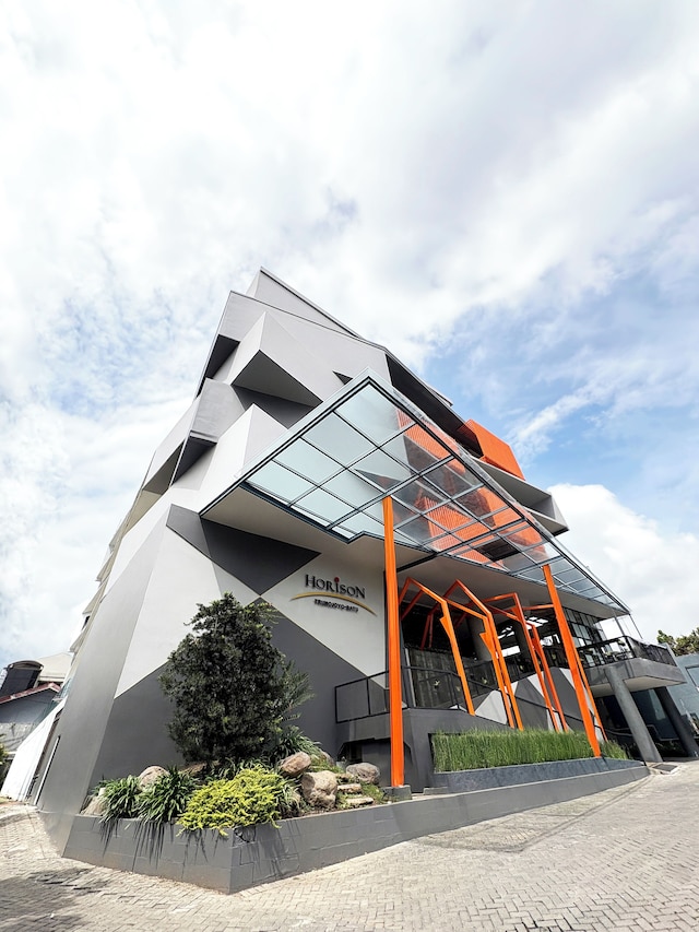 ホリソン・トルノジョヨ・バトゥ・マラン