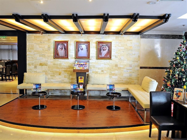 シグネチャー イン デイラ - 無料駐車場