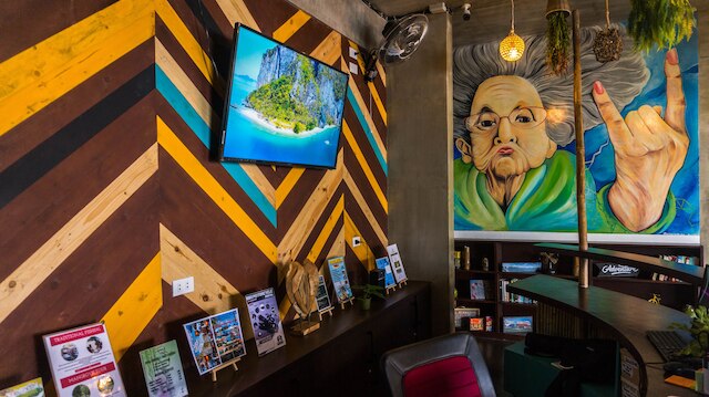 ハピネス ホステル エル ニド