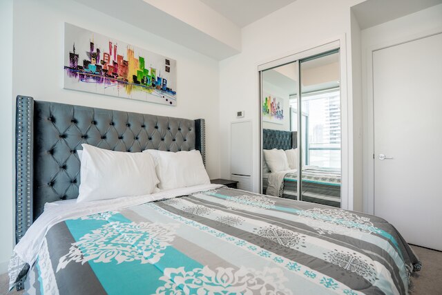 アーイラ スイーツ アット 65 ブレムナー ブールバード