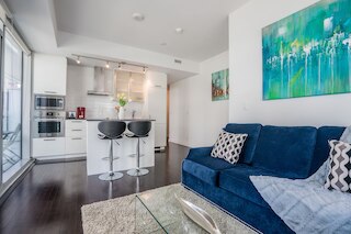 アーイラ スイーツ アット 65 ブレムナー ブールバード