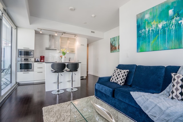 アーイラ スイーツ アット 65 ブレムナー ブールバード