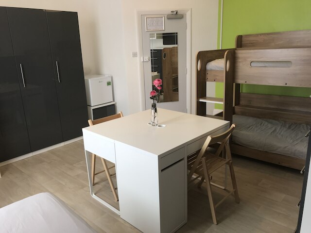 ニュー・マンション・ハウス - ホステル