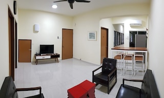 24A ホーム ステイ ニア ブキッ ビンタン