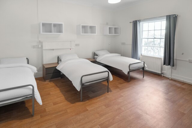 ホランドハウス - ホステル