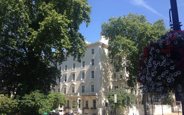 ホランドハウス - ホステル