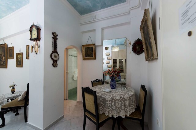 ガーデン セントラル アティニアン アパートメンツ