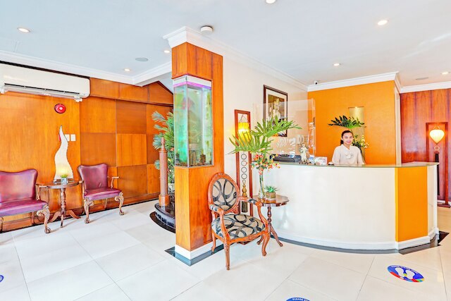 タウンハウス OAK マカティ マニラ ニア PNR パサイ エバンジェリスタ フォーマリー VIP スイーツ