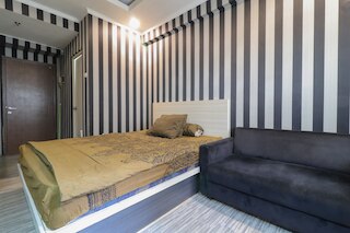 ザ スイーツ メトロ アパートメント - キング プロパティ