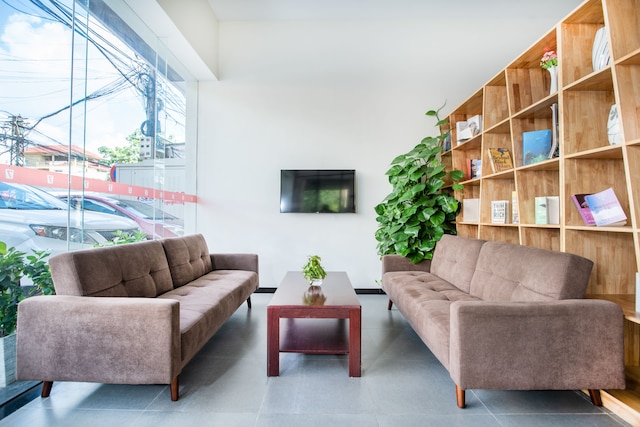 7 デイズ プレミアム ホテル