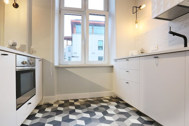 ファウスト アンド モナ リサ アパートメンツ