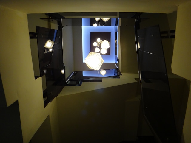 フロント ワン イン マラン