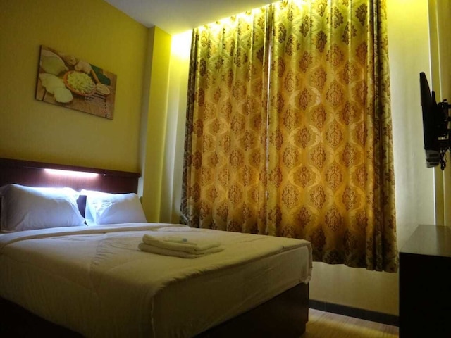 フロント ワン イン マラン