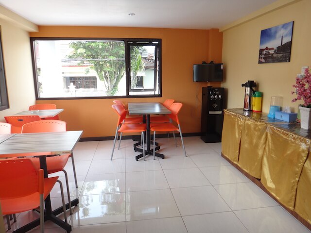 フロント ワン イン マラン