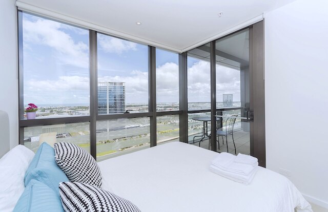 ブリリアント ビクトリア ハーバー ウォーターフロント