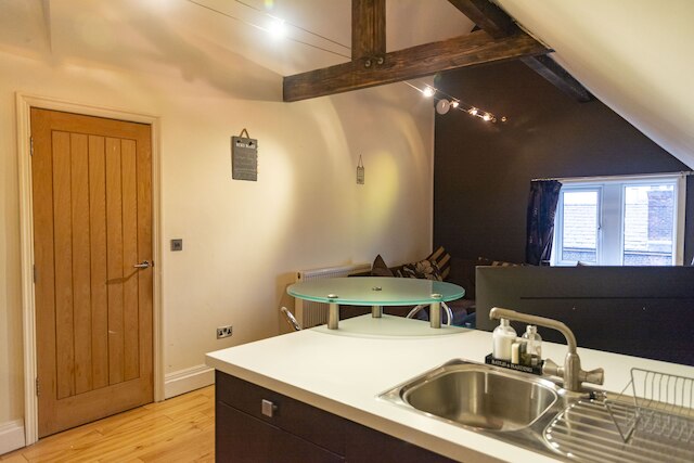 ザ アパートメント ナンバー 2 ザ オールド レッド キング パブ