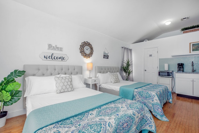 ラクパノス モダン ステイ オン フォレスト ストリート