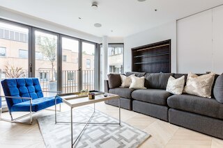 グージ ストリート III