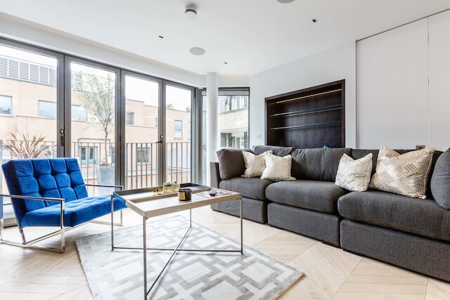 グージ ストリート III