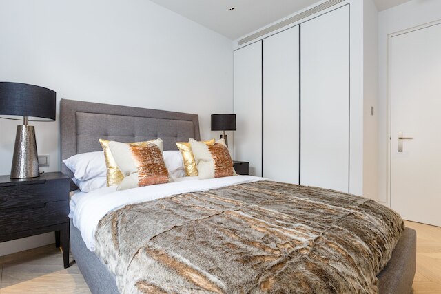 グージ ストリート III